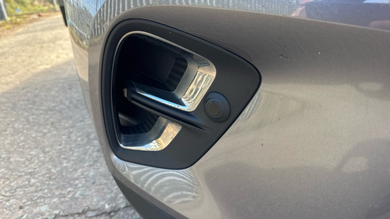 Renault Captur 1.6 E-Tech full hybrid 145 Techno 5dr Auto Hybrid Hatchback